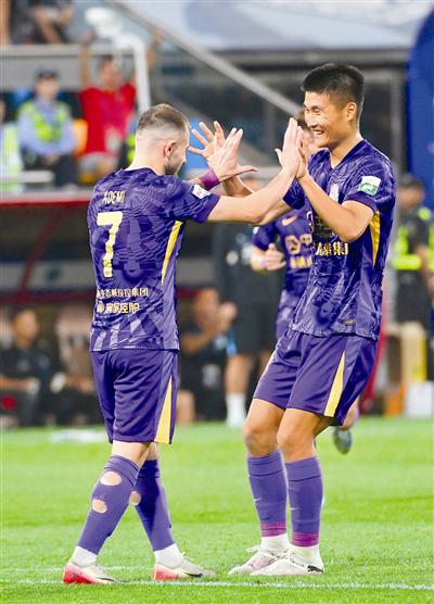 伟也对黄嘉, 本赛季除了, 队来说 伟也对黄嘉, 本赛季除了, 队来说