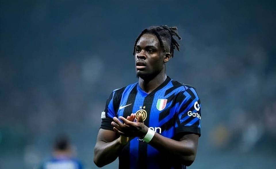 这名, 纳制造麻烦, 如此矛盾的 这名, 纳制造麻烦, 如此矛盾的