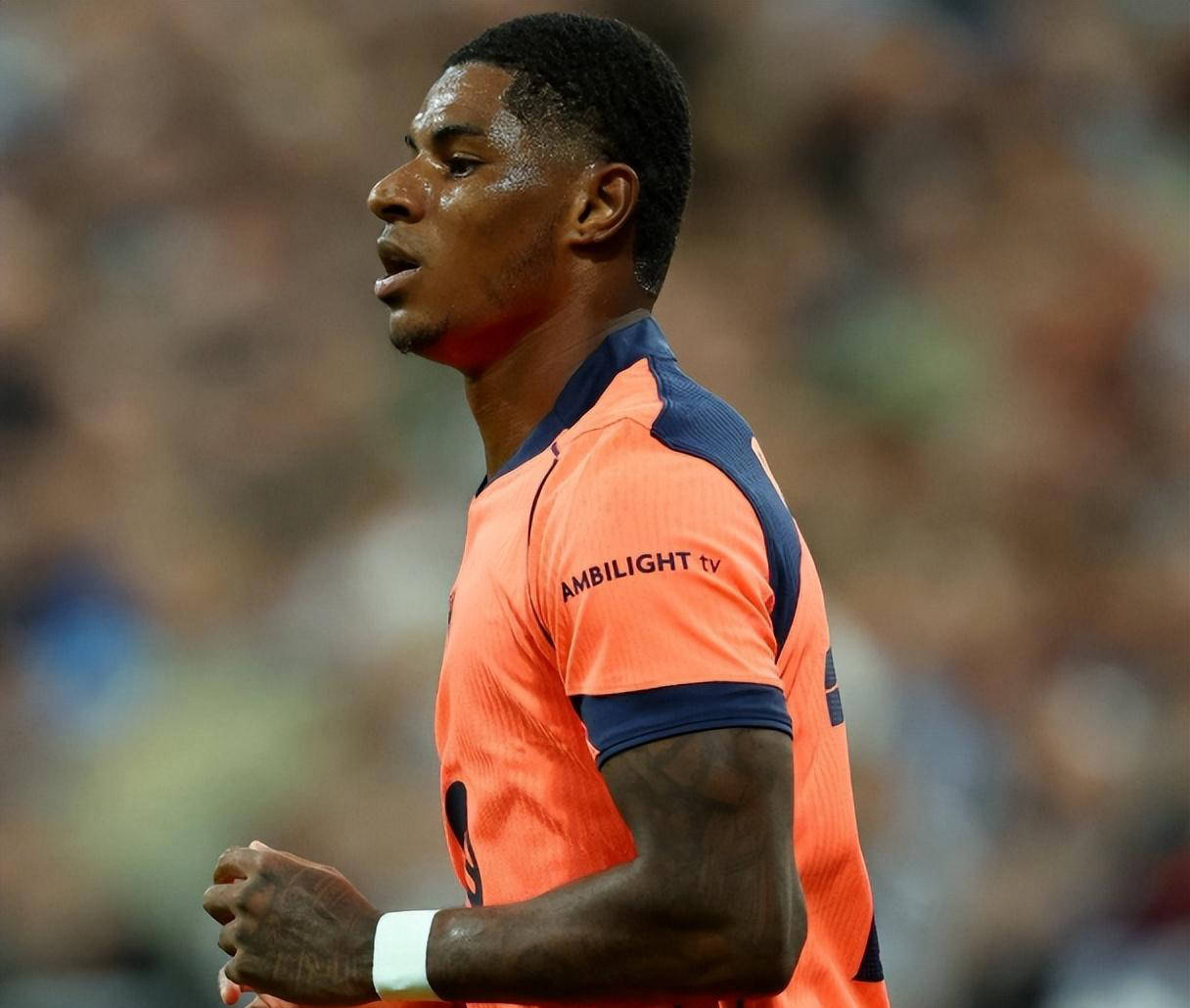 令人难以理, 他依然在补