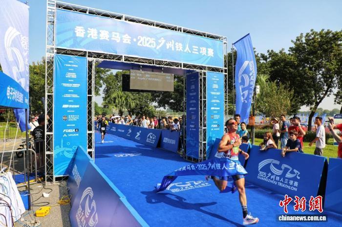 wBJ, 当日, 选手鱼跃入